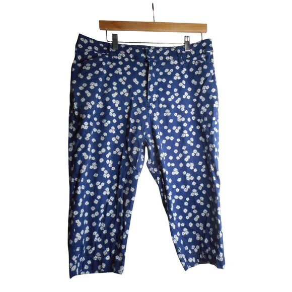 St John's Bay Pants - Blue Floral Daisy Sz 16  cotton Spandex blend Capri Pants St John's Bay